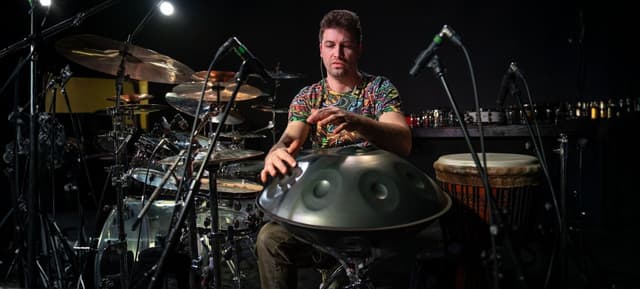 Fekecs Ákos handpan koncertje
