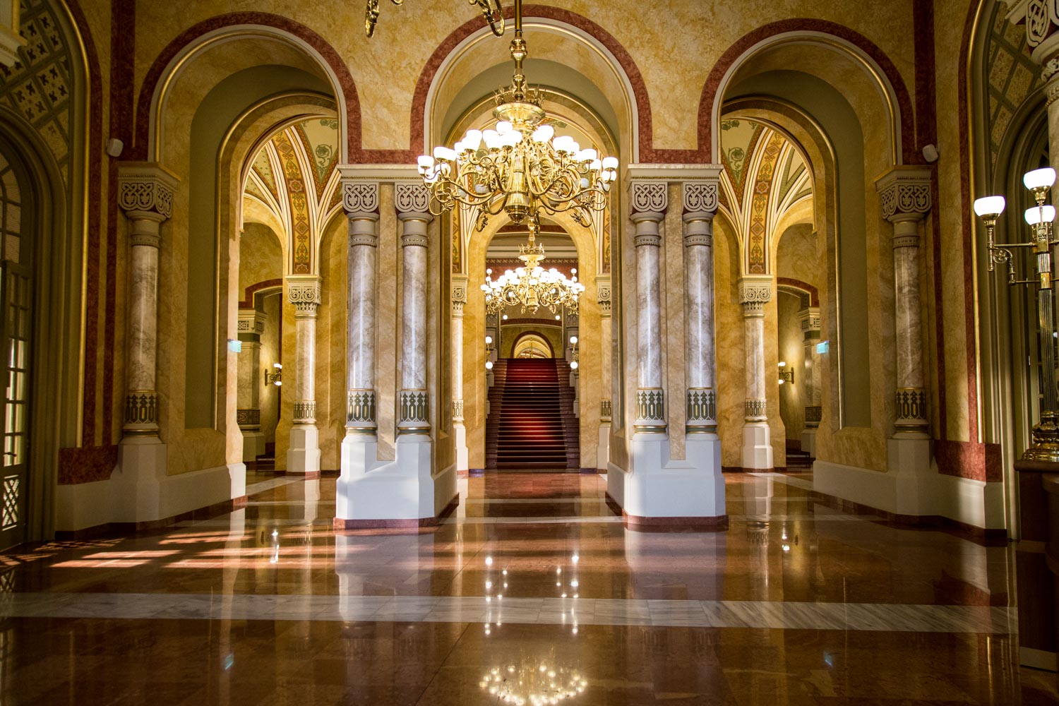 conference-room.header-image-alt