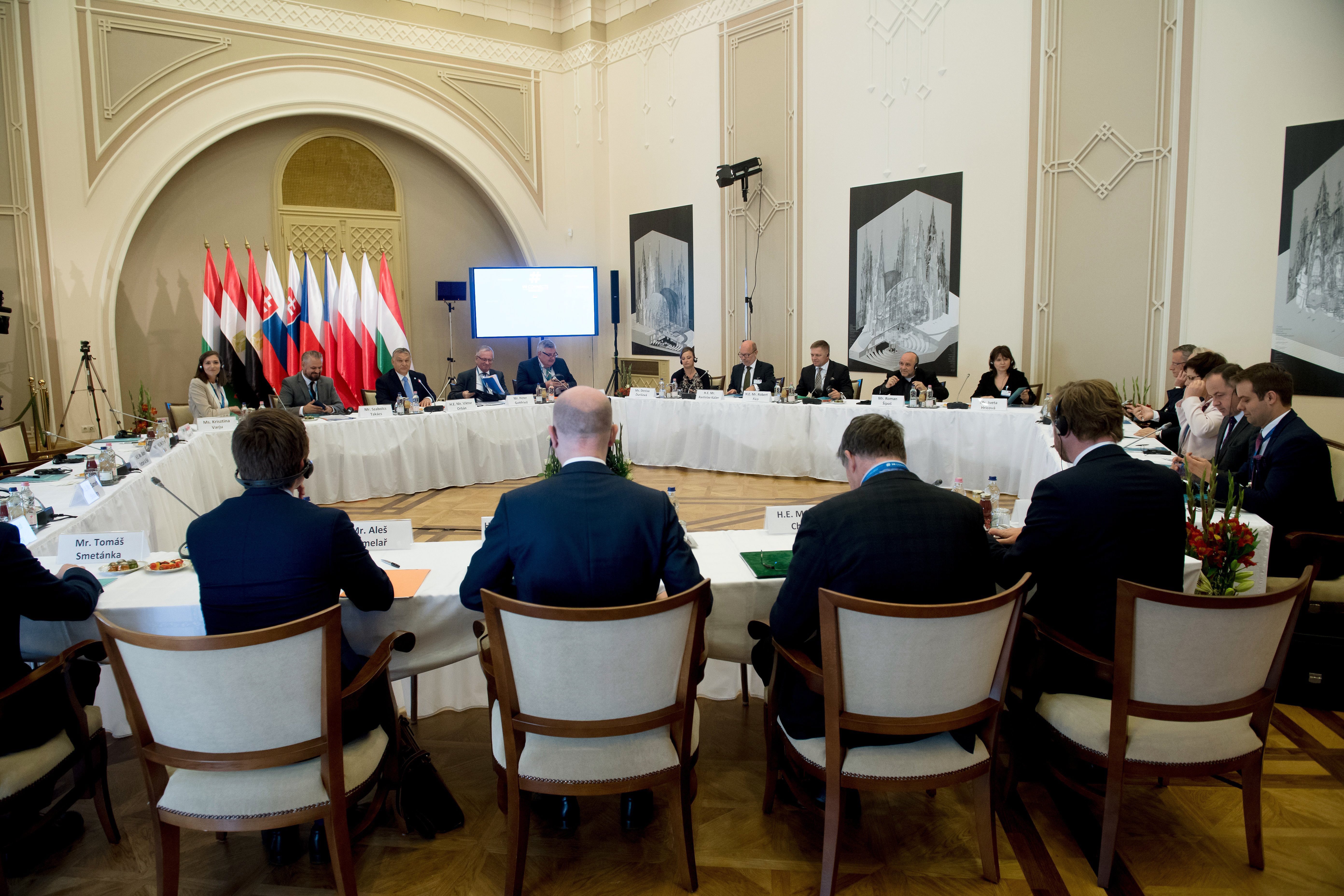 Prime Ministers of the V4 Group Meet in Pesti Vigadó